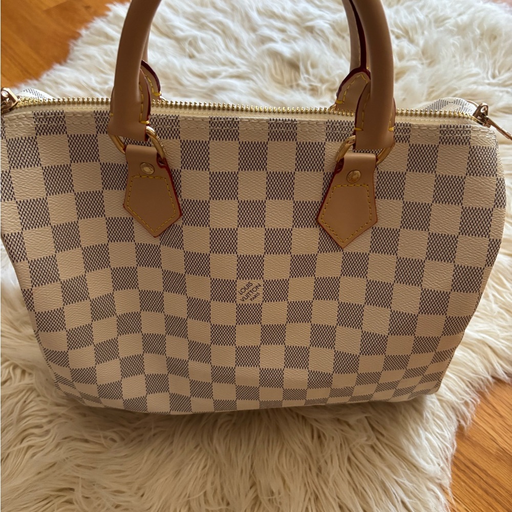 LV leather crossbody/handbag..Cream and Tan